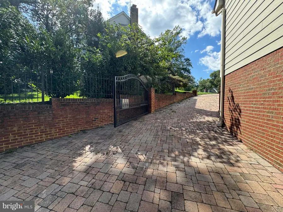 1900 Ancilla Ct, Alexandria, VA 22307 - #3