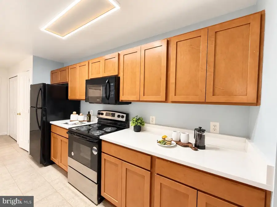 4104-h Monument Ct #202, Fairfax, VA 22033 - #3
