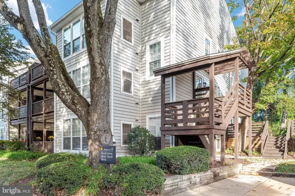 10140 Oakton Terrace Rd, OAKTON, VA 22124