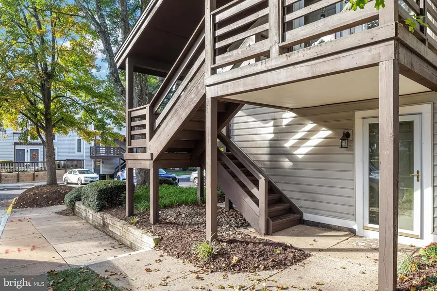 10140 Oakton Terrace Rd, Oakton, VA 22124 - #2