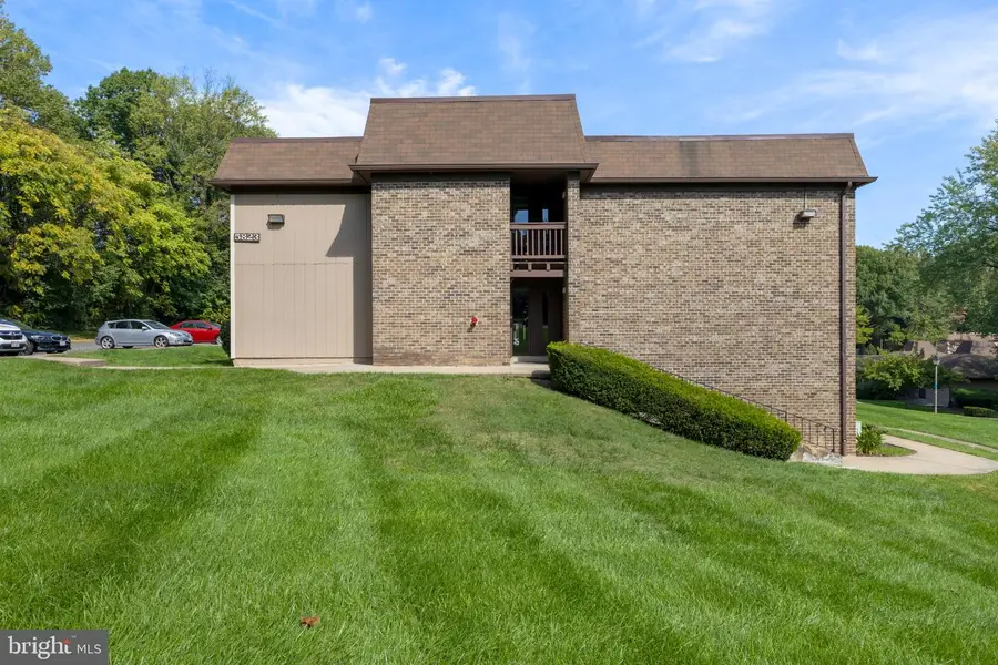 5823 Royal Ridge Dr #t, Springfield, VA 22152 - #2