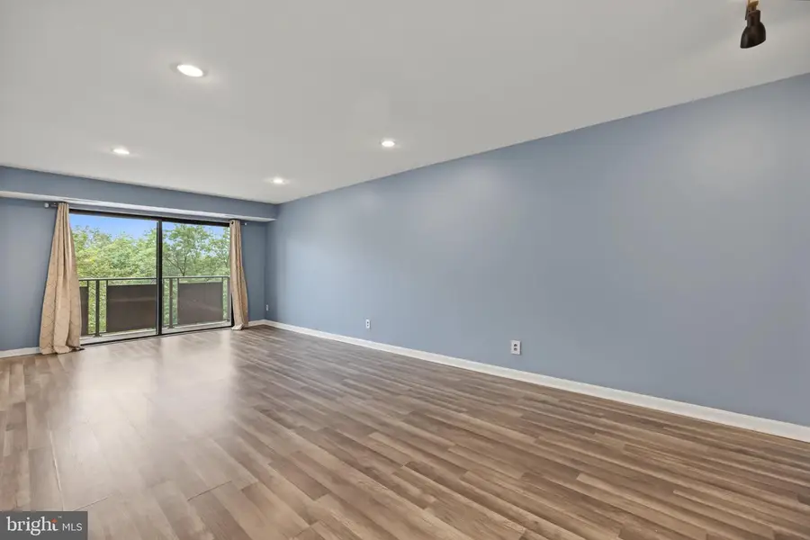 3100 S Manchester St #514, Falls Church, VA 22044 - #2