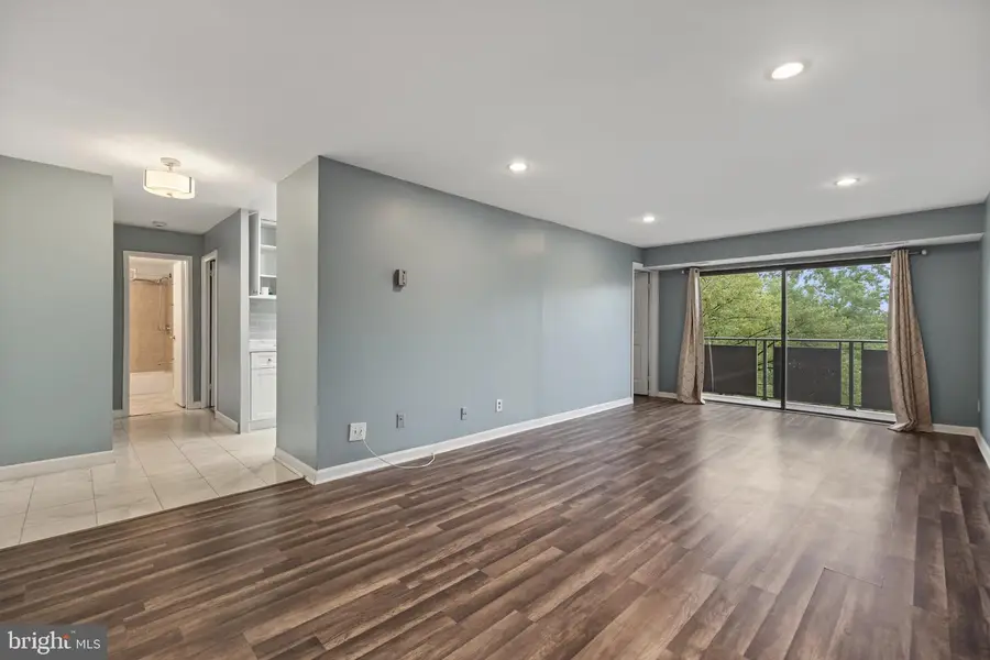 3100 S Manchester St #514, Falls Church, VA 22044 - #3