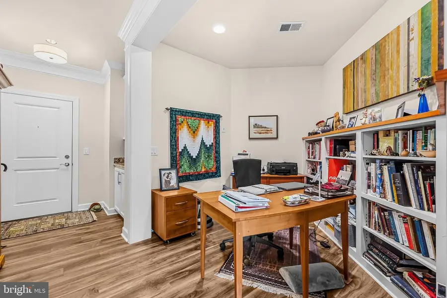 6104 Fairview Farm Dr #209, Alexandria, VA 22315 - #3