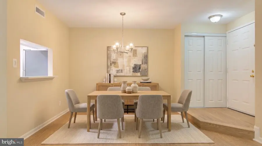 5916 Cove Landing Rd #301, Burke, VA 22015 - #3