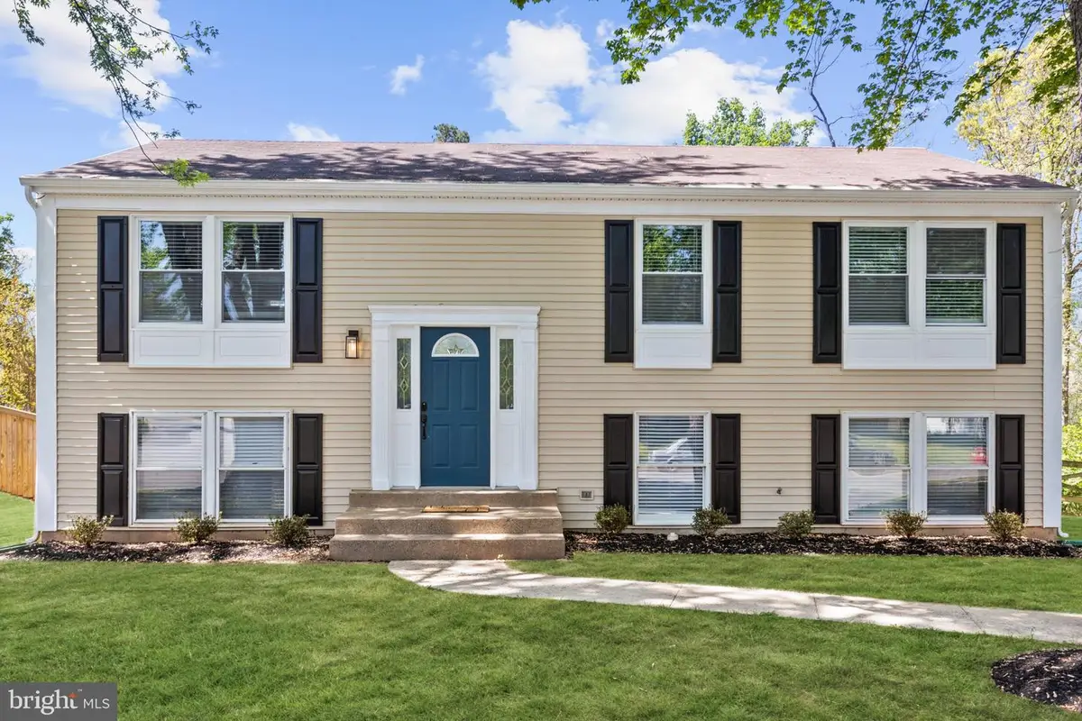 2592 Viking Dr, Herndon, VA 20171 - #1