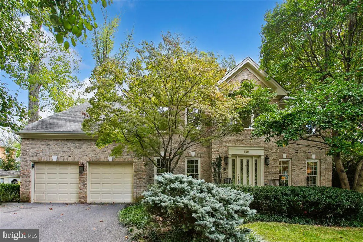 309 Springwood Ct Ne, Vienna, VA 22180 - #1