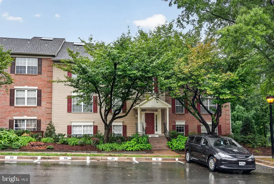 3804 Green Ridge Ct #102, Fairfax, VA 22033 - #2