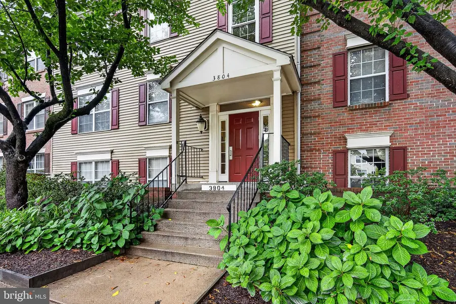 3804 Green Ridge Ct #102, Fairfax, VA 22033 - #3