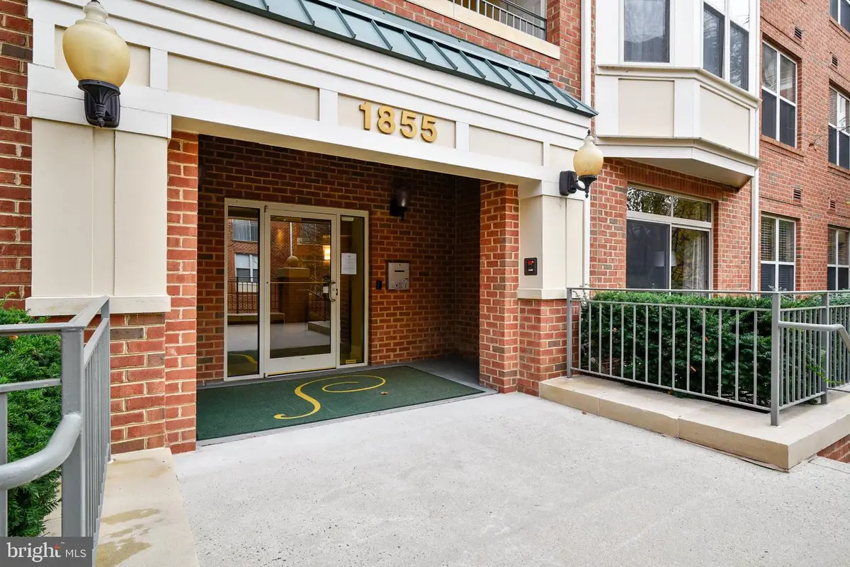 1855 Stratford Park Pl #416, Reston, VA 20190 - #1