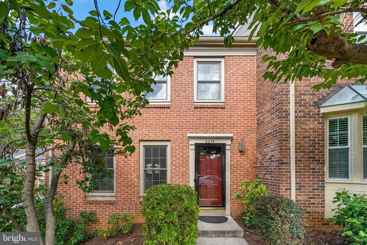 2273 Idylwood Station Ln, Falls Church, VA 22043 - #1