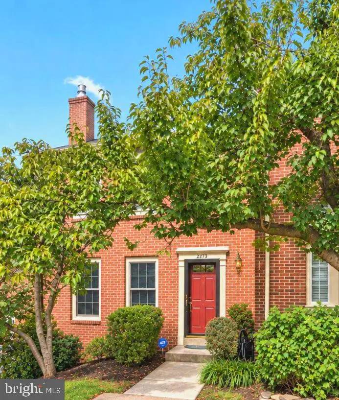 2273 Idylwood Station Ln, Falls Church, VA 22043 - #2
