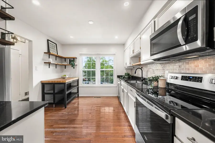 7440 Chummley Ct, Falls Church, VA 22043 - #3