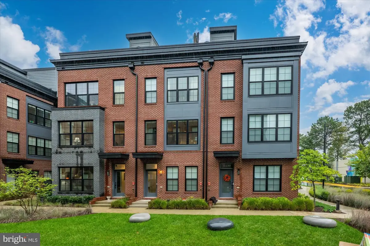 11234 Faraday Park Dr, Reston, VA 20190 - #1