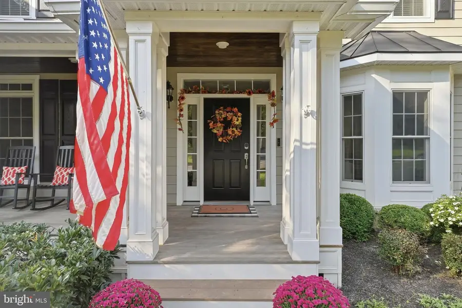 914 Plum St Sw, Vienna, VA 22180 - #2