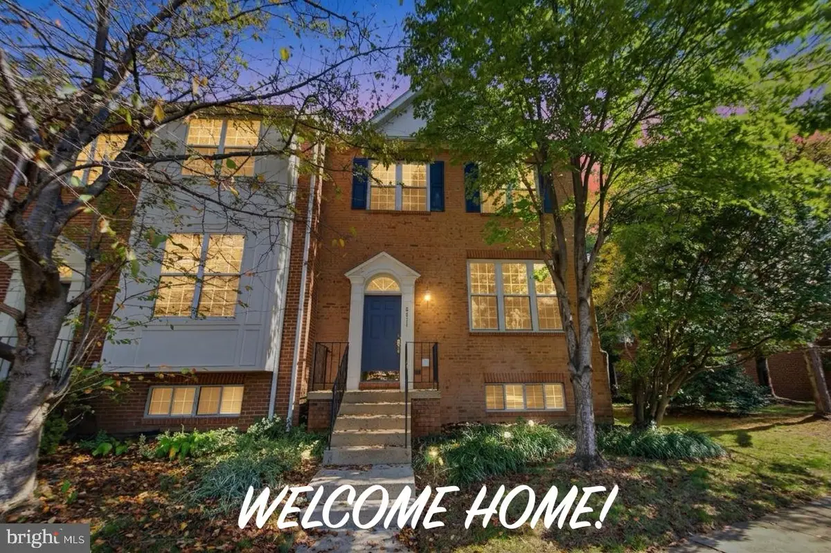 2411 Fieldcreek Dr, Herndon, VA 20171 - #1