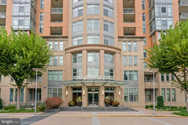 8220 Crestwood Heights Dr #1615, MCLEAN, VA 22102