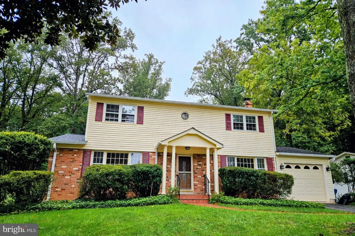 6814 Grey Fox Dr, Springfield, VA 22152 - #1