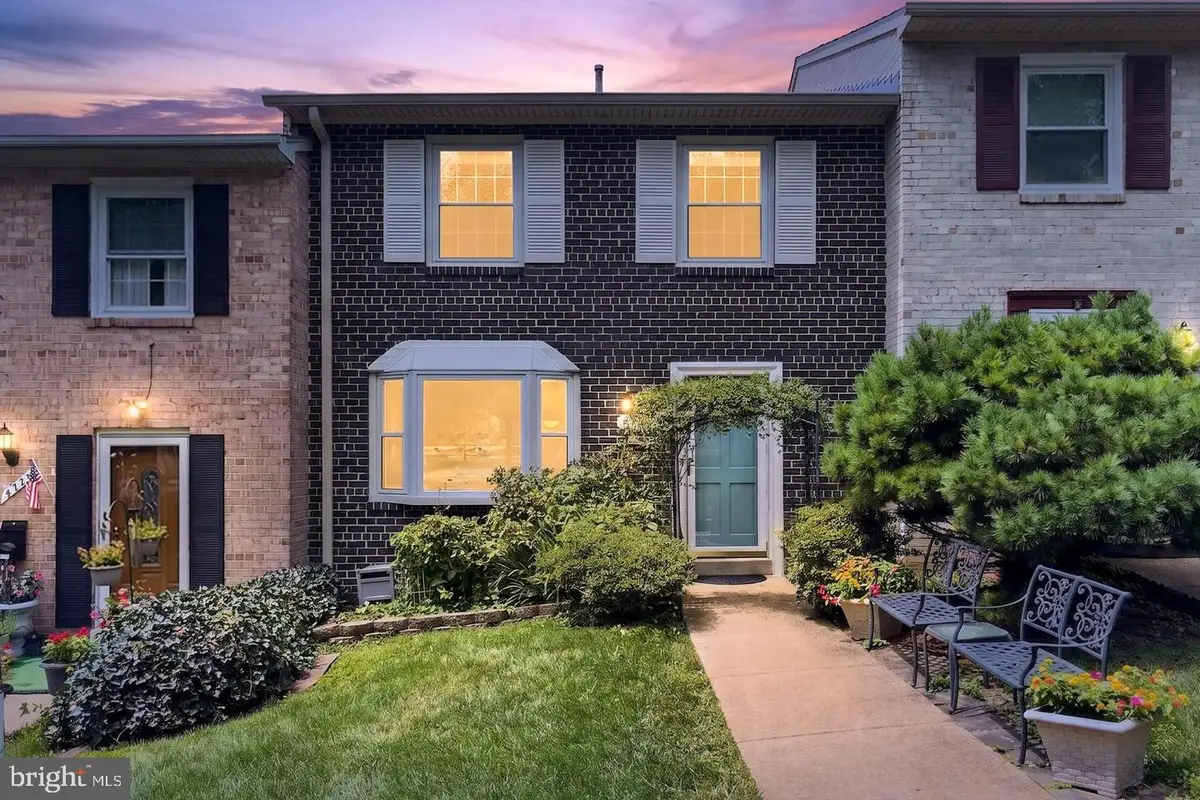 4720 Exeter St, Annandale, VA 22003 - #1