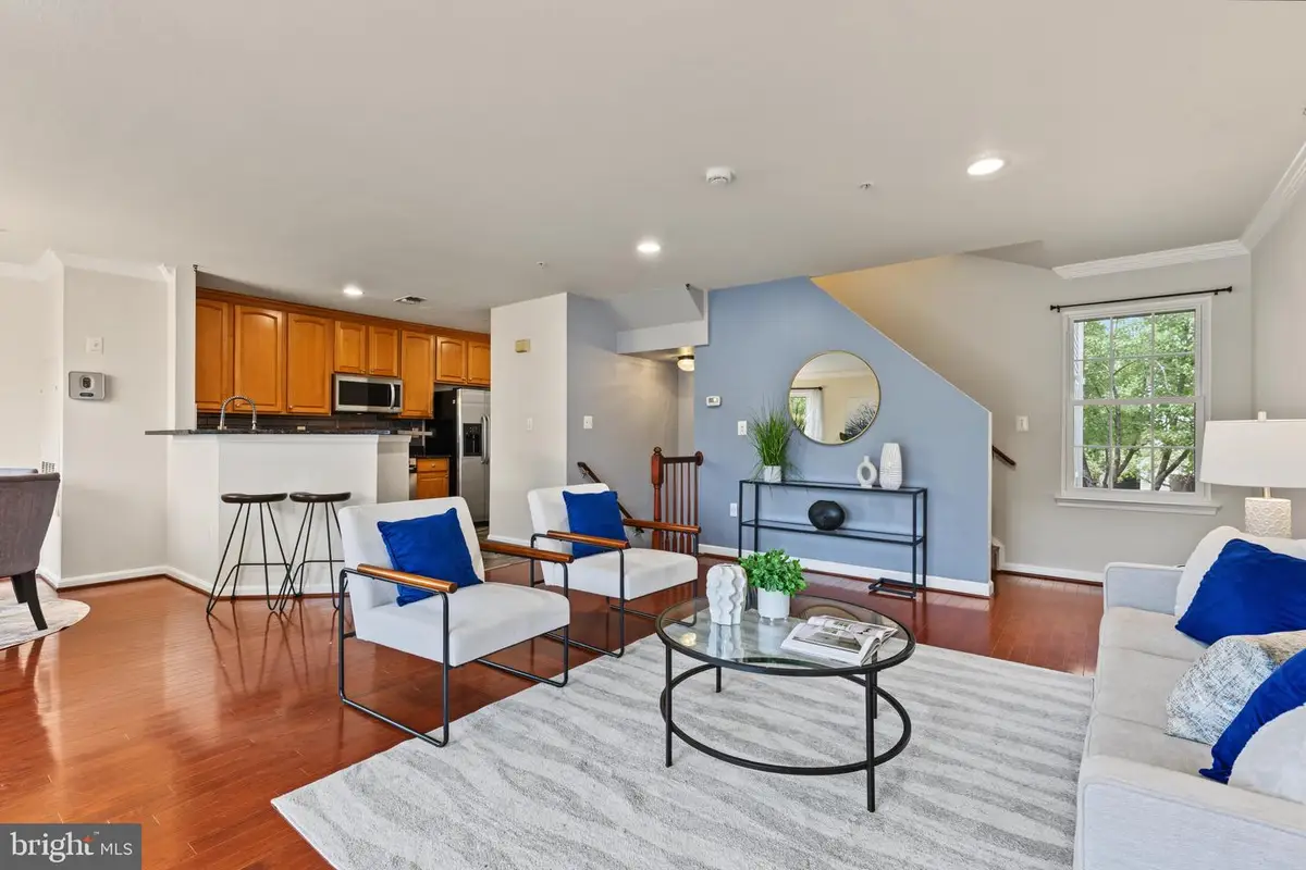 12821 Fair Briar Ln, Fairfax, VA 22033 - #1