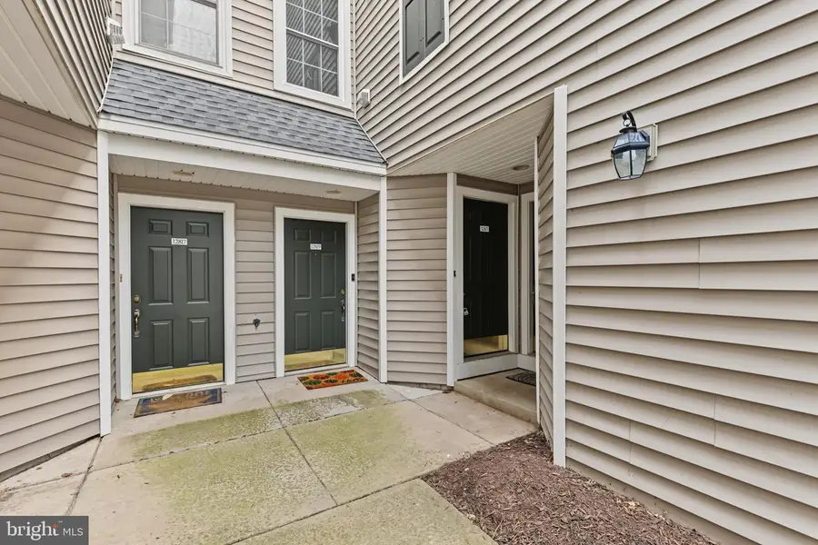 12821 Fair Briar Ln, Fairfax, VA 22033 - #3
