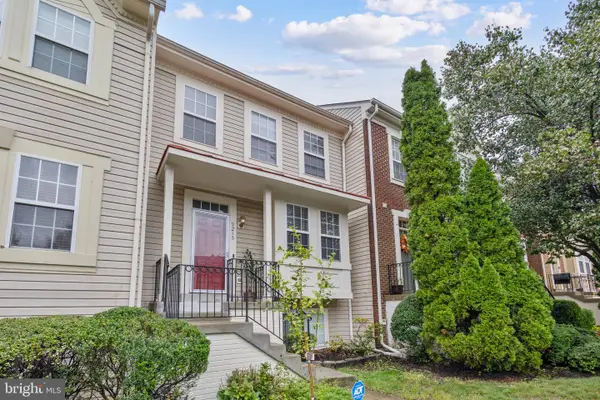 9215 Mccarty Rd, LORTON, VA 22079