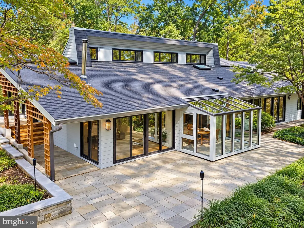 12100 Seven Hills Ln, Clifton, VA 20124 - #1