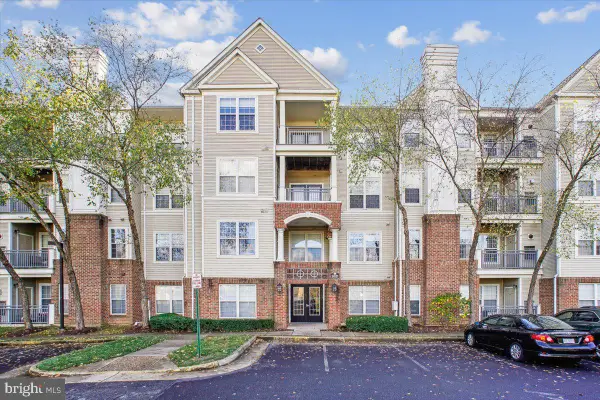 3021 Nicosh Cir #1401, FALLS CHURCH, VA 22042