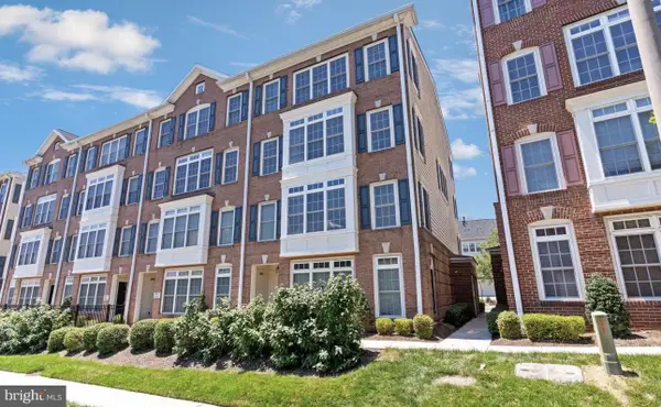 4679 Eggleston Ter #242, FAIRFAX, VA 22030