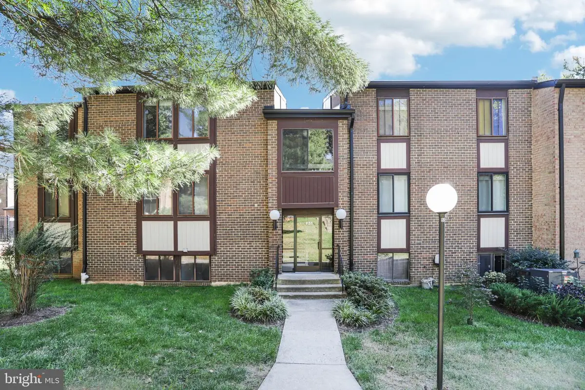 9731 Kings Crown Ct #1, Fairfax, VA 22031 - #1