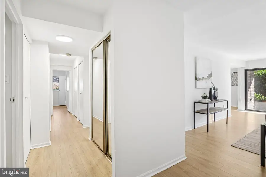 9731 Kings Crown Ct #1, Fairfax, VA 22031 - #3