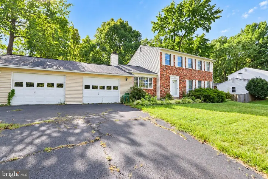 2403 Ivywood Rd, Reston, VA 20191 - #2