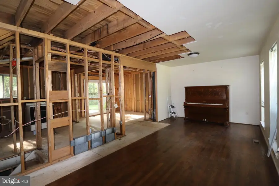 2403 Ivywood Rd, Reston, VA 20191 - #3