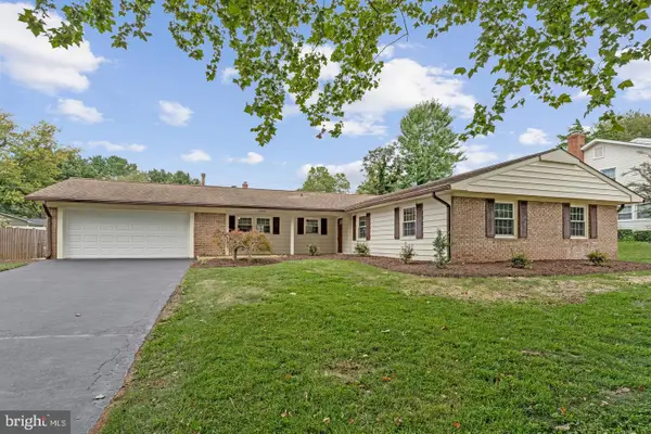 12806 Middleton Ln, FAIRFAX, VA 22033