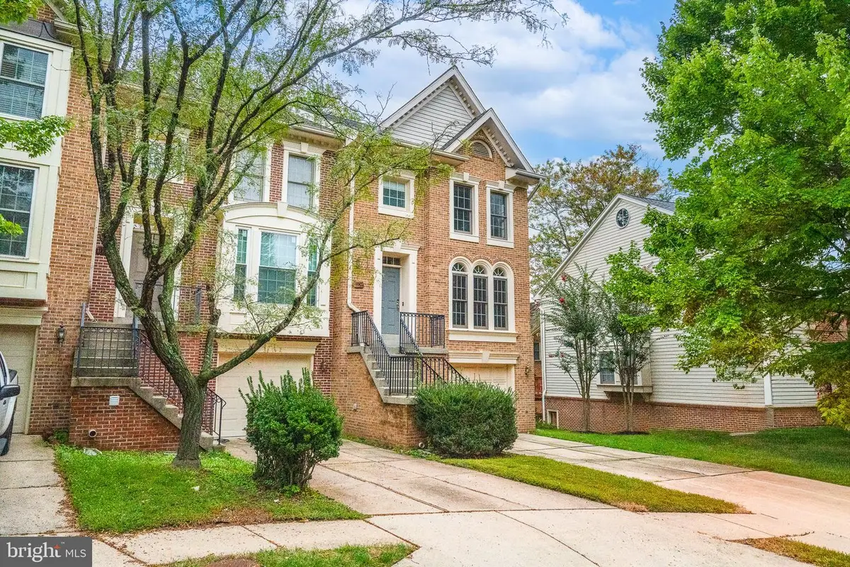 11774 Valley Ridge Cir, Fairfax, VA 22033 - #1