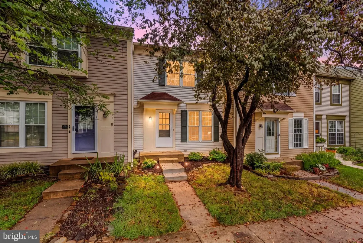 8071 Topper Ct, Alexandria, VA 22315 - #1