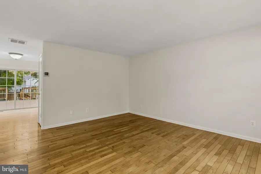 8071 Topper Ct, Alexandria, VA 22315 - #3