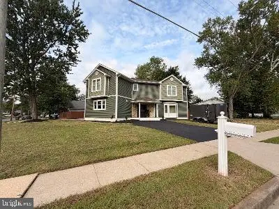 8004 Frye Rd, Alexandria, VA 22309 - #1
