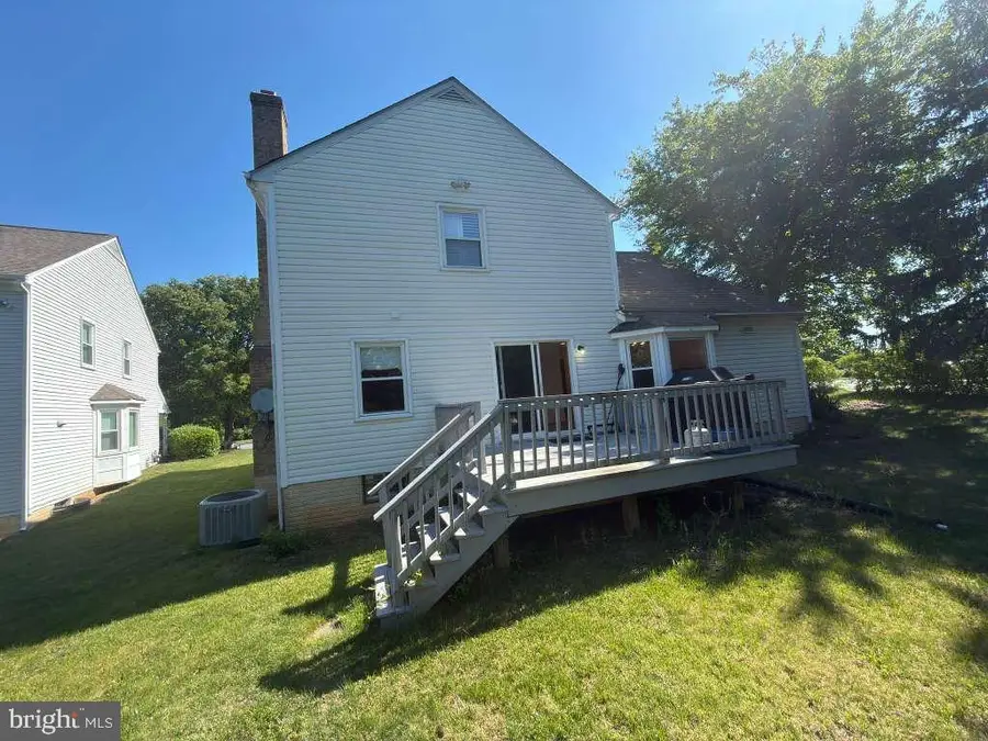 8201 Bell Ln, Vienna, VA 22182 - #2