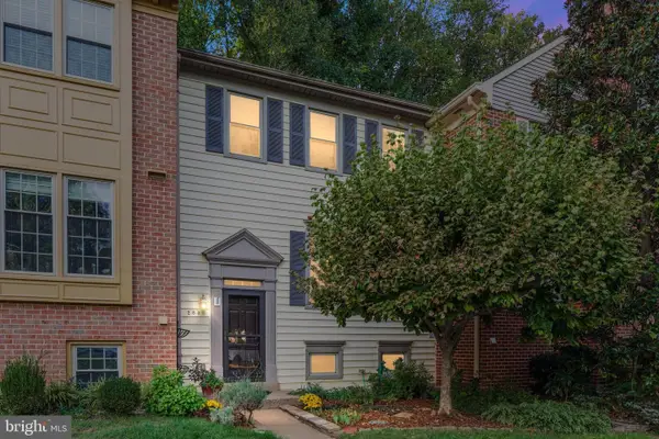 2850 Kelly Sq, VIENNA, VA 22181