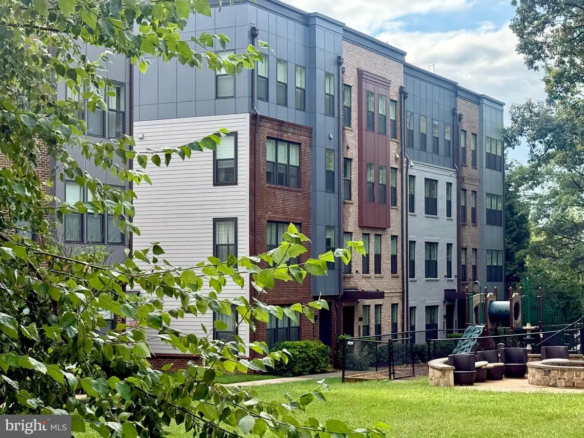 12138 Loblolly Dr #30, Fairfax, VA 22033 - #1
