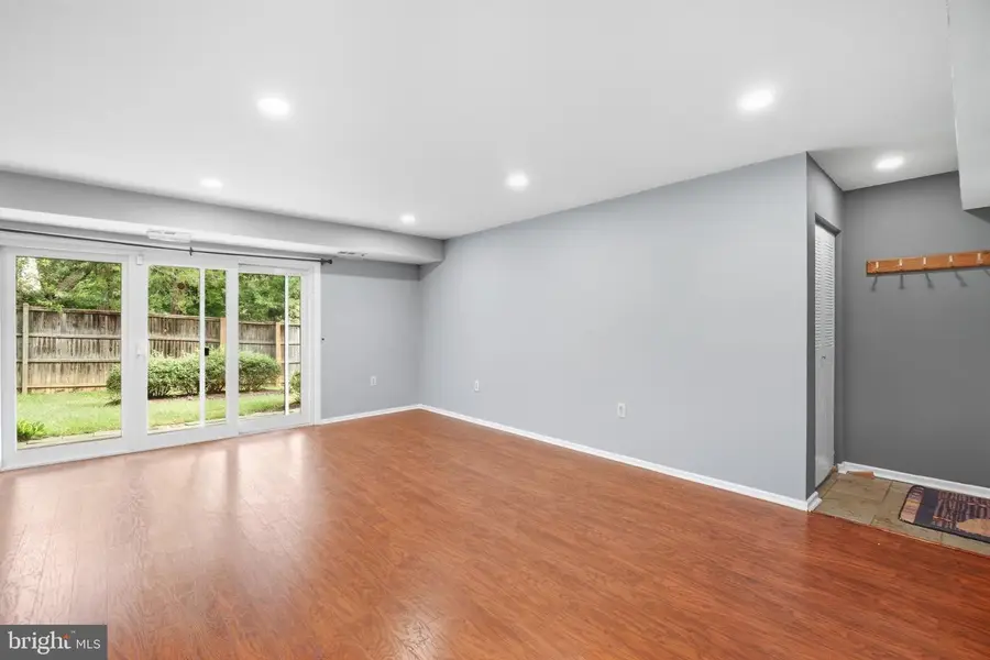 204 Park Terrace Ct Se #24, Vienna, VA 22180 - #2