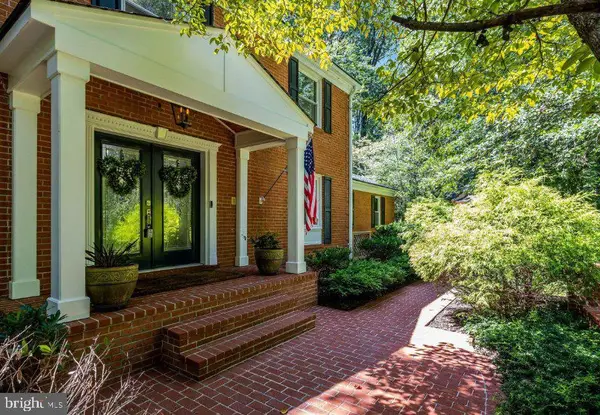 10015 Saddle Rd, VIENNA, VA 22181