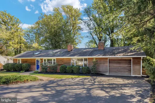 7811 Marthas Ln, FALLS CHURCH, VA 22043