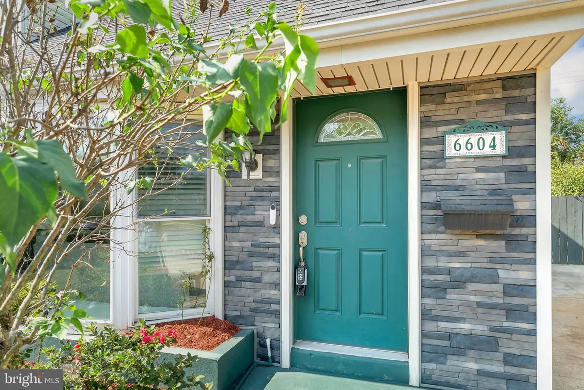 6604 Cavalier Dr, Alexandria, VA 22307 - #1