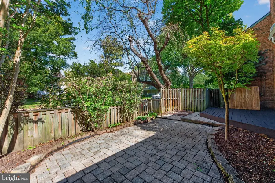 10903 Knights Bridge Ct, Reston, VA 20190 - #2