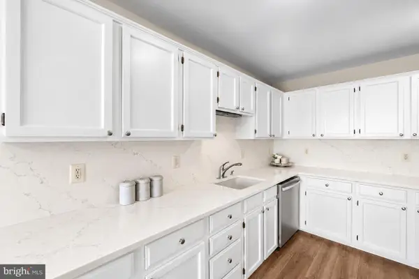 14548 Eddy Ct, CENTREVILLE, VA 20120