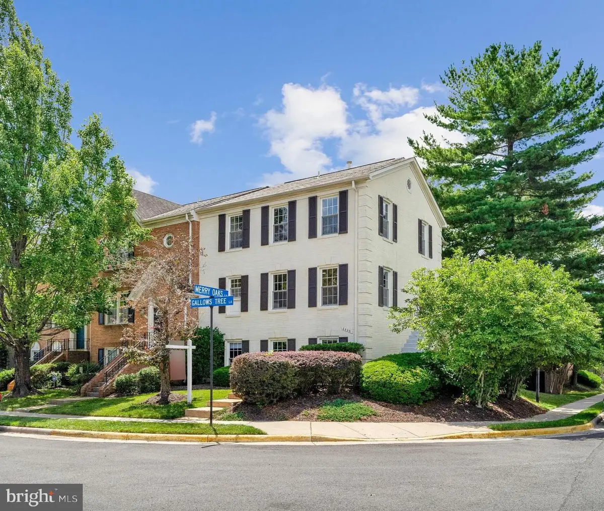 2000 Gallows Tree Ln, Vienna, VA 22182 - #1