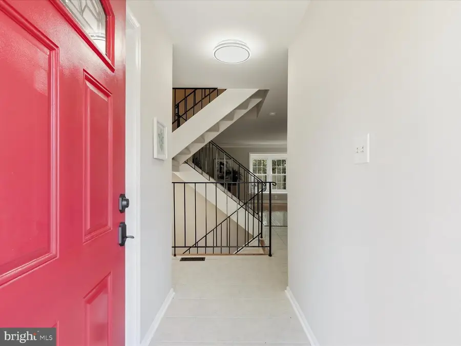 5416 Riverboat Way, Fairfax, VA 22032 - #2