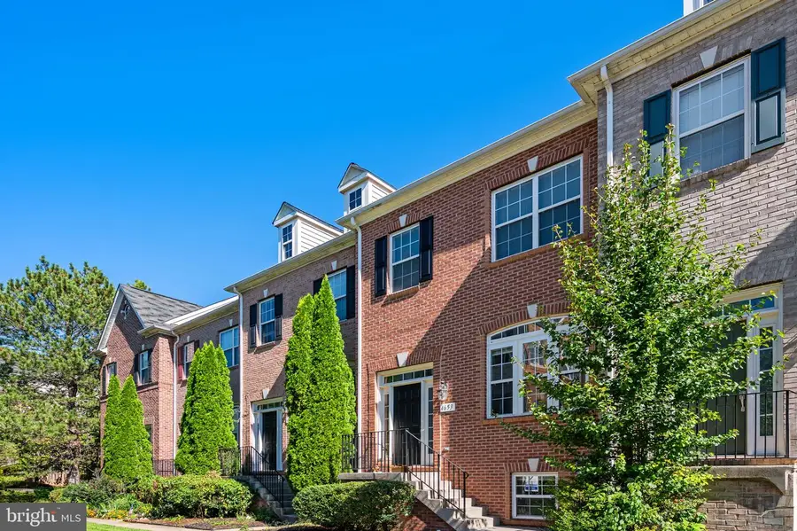 4653 Carisbrooke Ln, Fairfax, VA 22030 - #3